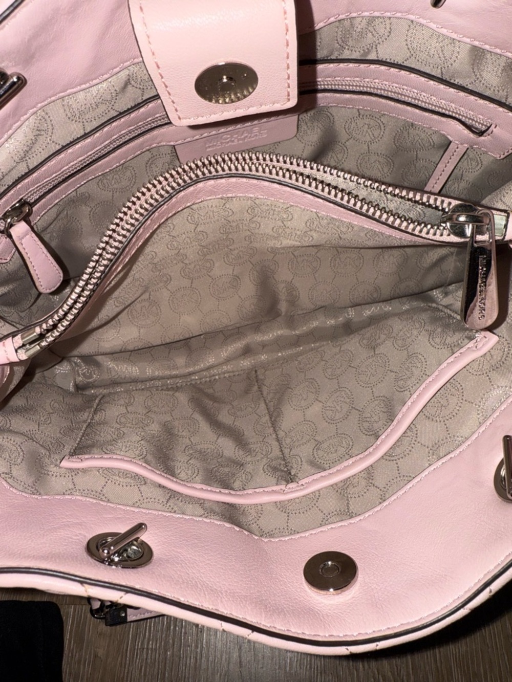 Michael Kors Quilted Pink Shoulder bag - Picture 8 of 9